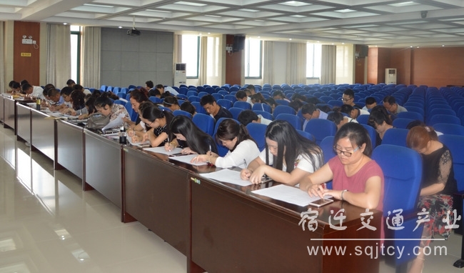 考試現(xiàn)場照片1.jpg